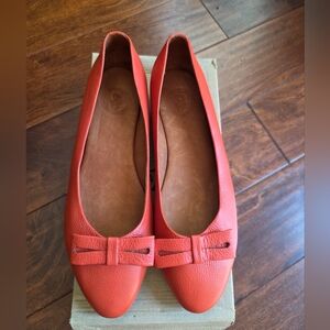 Elegant Orange Leather Loafers
